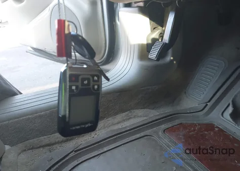 2001 Cadillac Deville Standard z USA, uszkodzony, nr VIN 1G6KD57Y81U209375